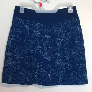 Cypree Club tummy smoothing skort